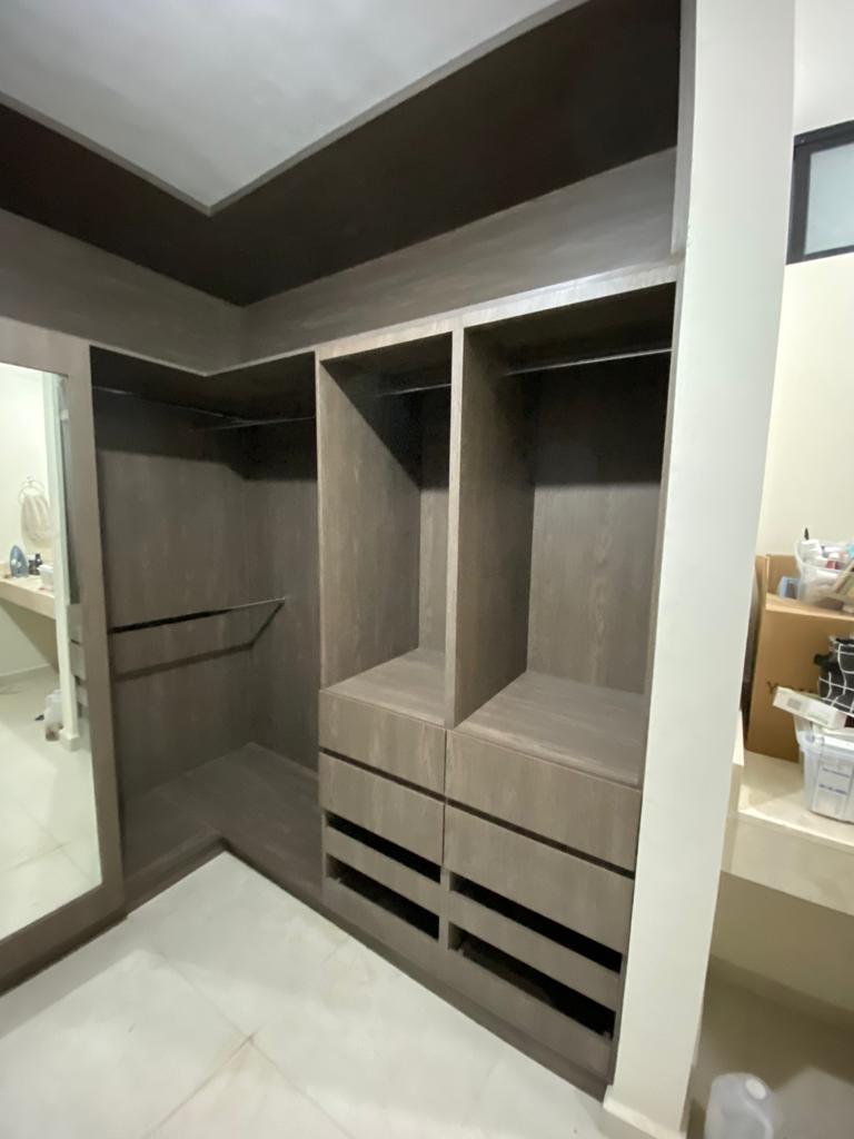 dee212df-7e9b-4304-ae43-bbb4b911411e